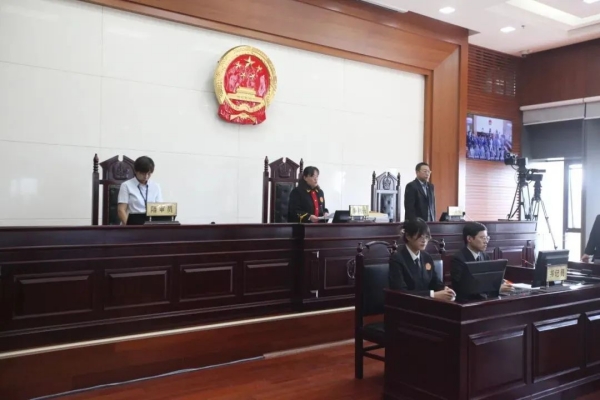 承诺“包过”，多名培训机构人员组织考试作弊一审获刑